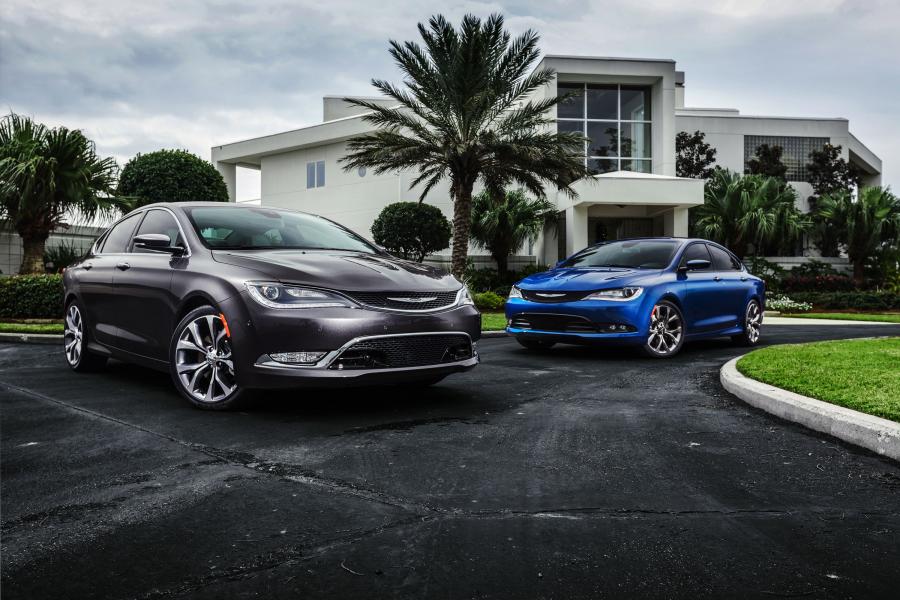  Chrysler 200S AWD (UF) 2014 года  (фото 7 из 46)